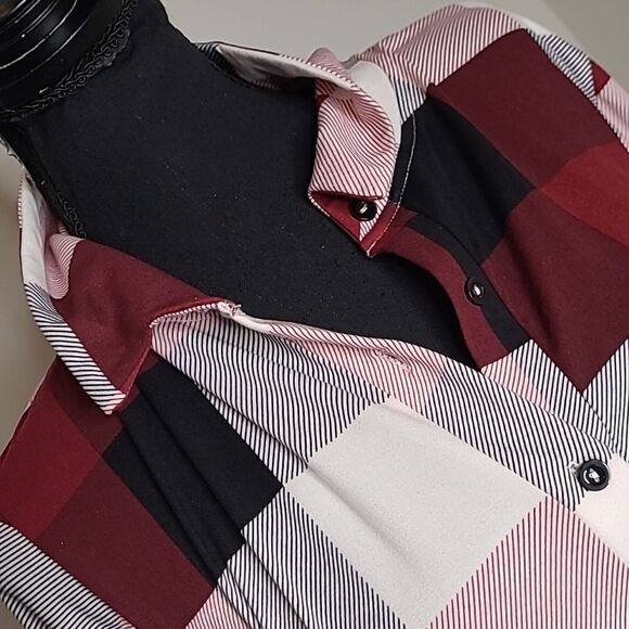 Above and beyond  pL sz checked Asymmetrical hem button front shirt - Picture 2 of 8